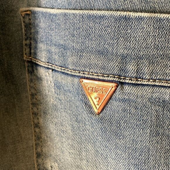 Guess Distressed Light Wash Rose Button Front Skinny Overalls Women’s 25 EUC - Picture 8 of 14